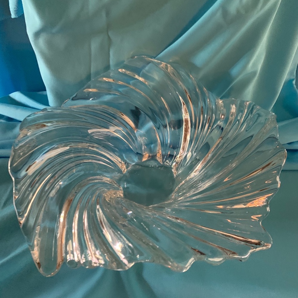 Vintage Mikasa Centerpiece Swirl Bowl